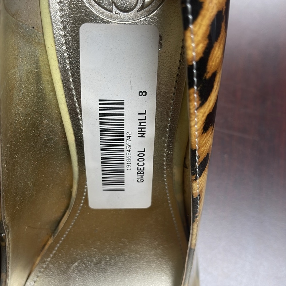 NWT Guess Shoes Heel 4.25" Tall - Picture 2 of 5